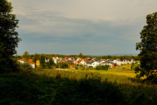 Thumbnail: _JA 40689 Hohenried, neue Siedlung Nordosten, super Gemeinschaft.jpg